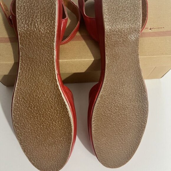 New in Box Remix Vintage COMO Red Leather Anklestrap Sandals sz 10 - Picture 5 of 8